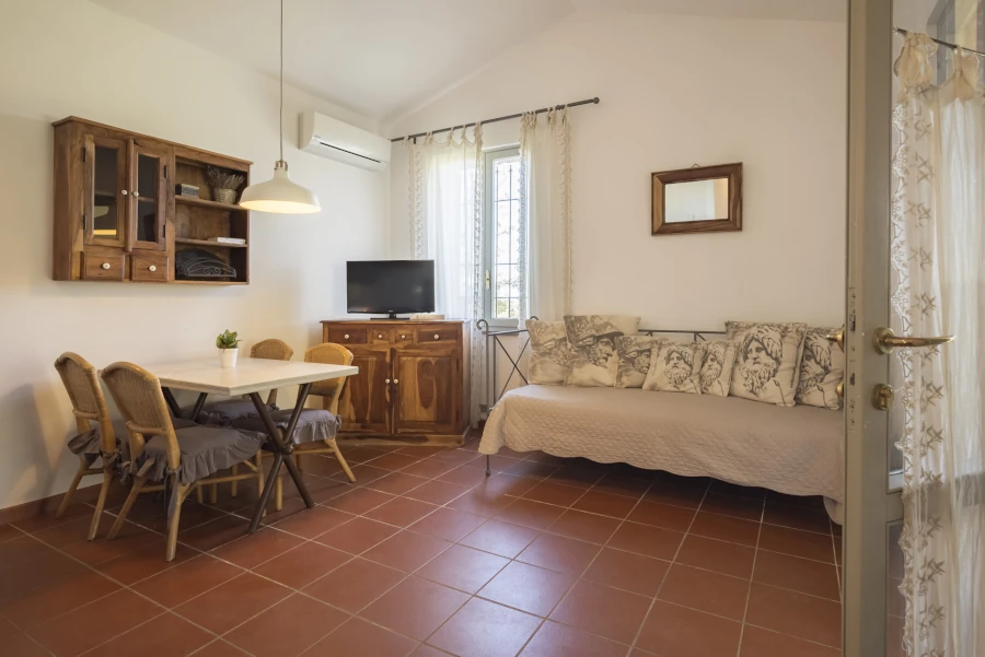 Ground floor, One-bedroom Apartment in Villa Giardino